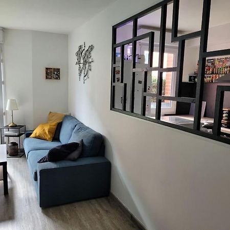 Appartement Avec Jardinet ル・プティ・クヴィリー エクステリア 写真